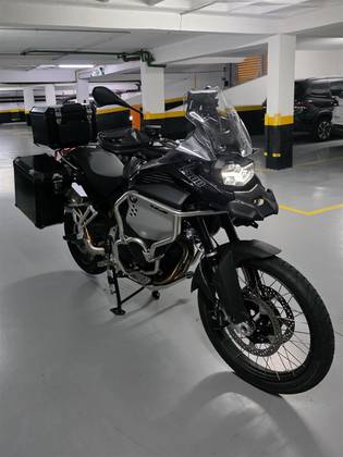 BMW F 900 GS ADVENTURE BMW F 900 GS ADVENTURE